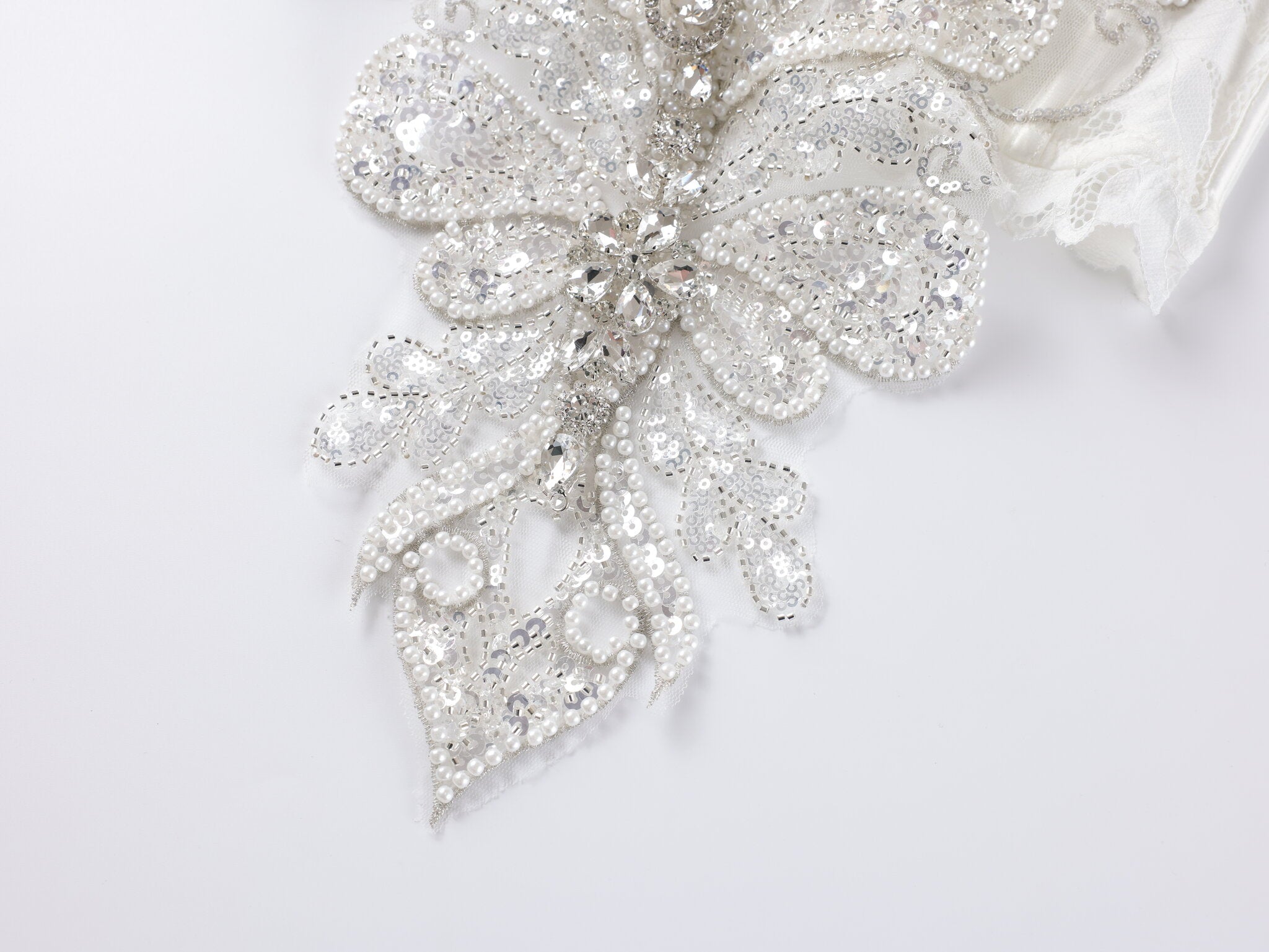 Athena - Full Set - White - Chill Fit Rave