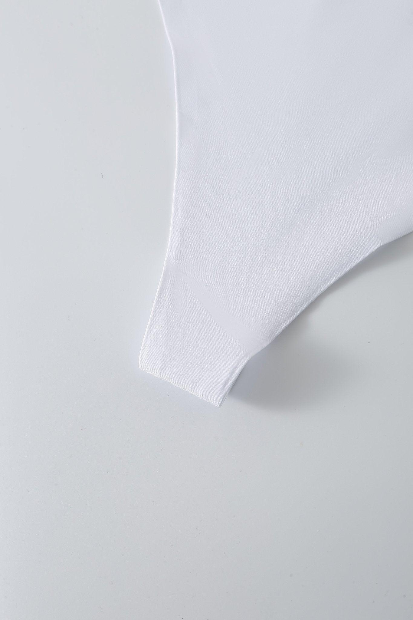 BASIC THONG - White - ChillFit Rave