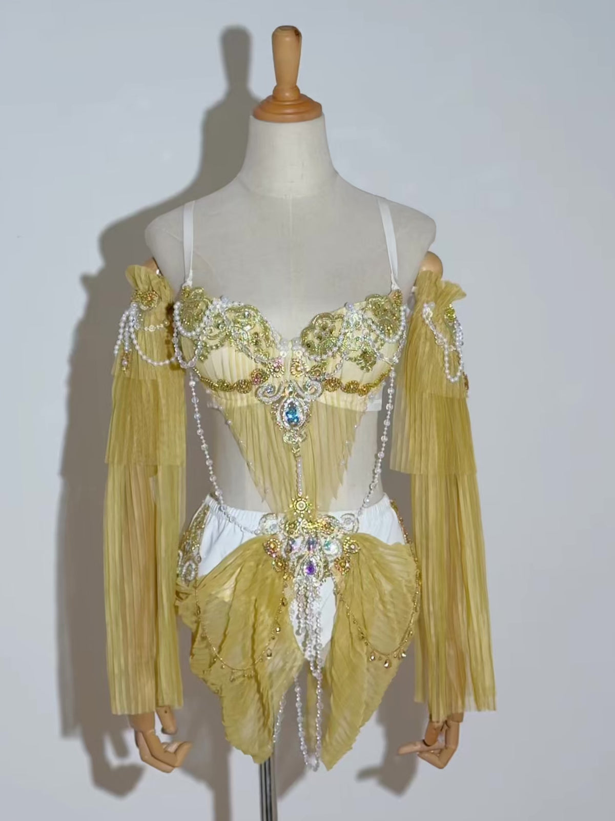 REVERIE - Full Set - Gold